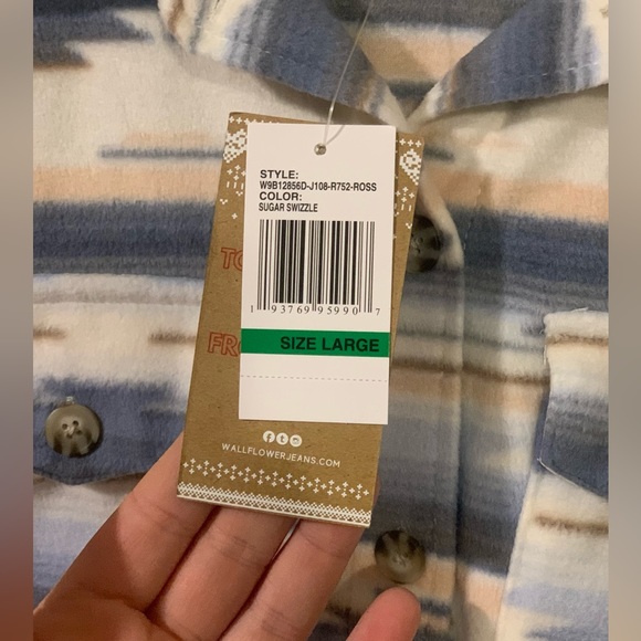 Wallflower fleece button up - Picture 4 of 4